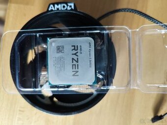 AMD Ryzen 5 5600X