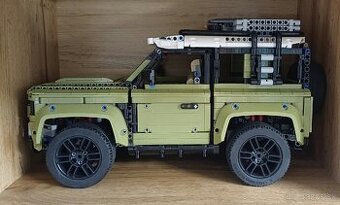 LEGO Technic 42110 Land Rover Defender