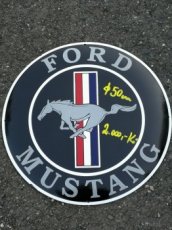 znak ford mustang