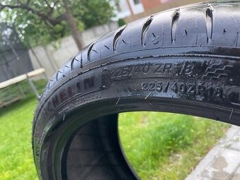 Michelin Pilot sport4 225/40 ZR 18