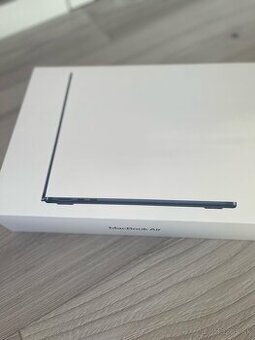 Predám takmer nový MacBook Air M2 čip 8gb/254gb