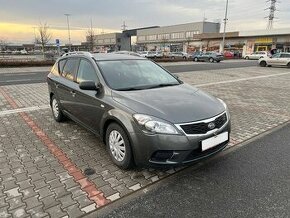 Kia Ceed 1.4i 16V 2 maj. koupeno ČR serviska