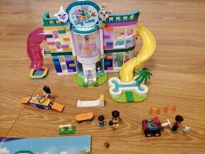 LEGO Friends 41718 Hotel pre domácich miláčikov