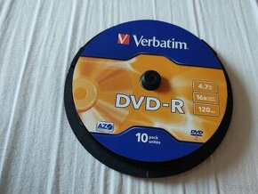 Čisté nové DVD a CD