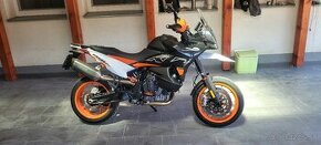 KTM 890 SMT 2023 za 8999 € bez doplnkov za chcete ho ?