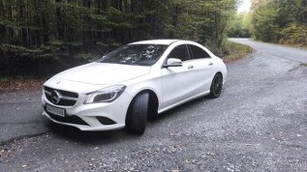 Mercedes CLA180