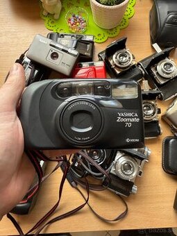 Yashica zoomate 70