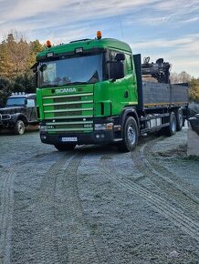 Valnik s hydraulickou rokou.