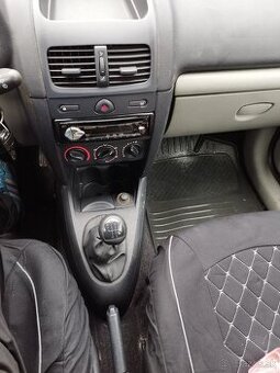 Predám Renault Clio 1, 2 benzín