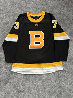 Adidas NHL dres Patrice Bergeron #37