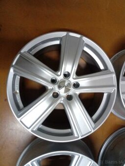 Nove alu disky Dezent R18, 5x112