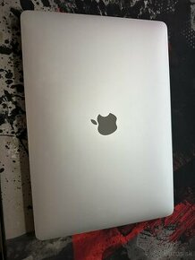 MacBook pro M2 (ako nový, 22cyklov)