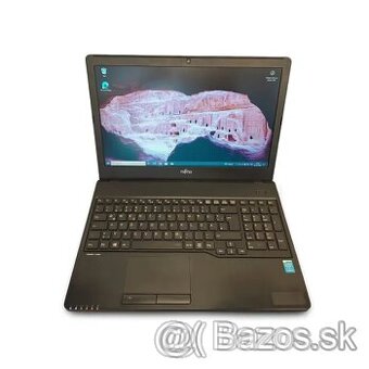 Fujitsu LifeBook A555 i5-6300U 8 GB RAM 128 GB SSD 15.6"