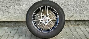 Zimné pneu na hl.diskoch VW 215/60R16