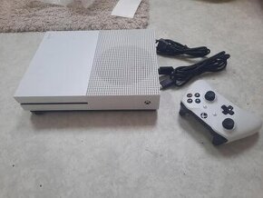 Xbox One S 2TB HDD konzola, prislusenstvo a vela hier