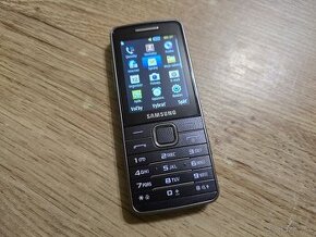 Tlacitkovy Samsung s5610 v Top stave malo pouzivany telefon