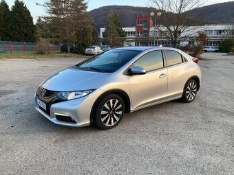 Honda civic 1.8 vtec benzín