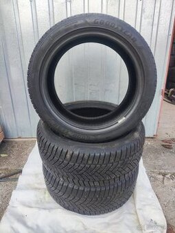 Zimne pneumatiky Goodyear 215/45 R16 Rapid-Fabia