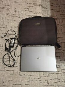 15,6" notebook HP 510 / 2GB/160GB+taška na notebook