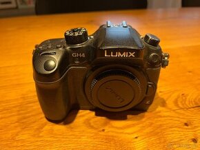 Panasonic Lumix GH4 Telo + 64GB karta