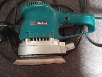 Makita excentrická brúska BO6030