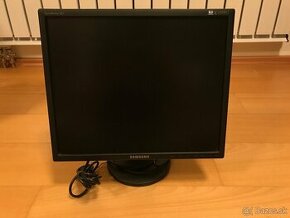 Monitor Samsung SyncMaster 943B. 19"