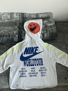 Mikina Nike World Tour - 1