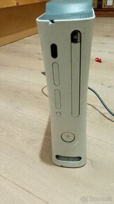 Xbox 360 flash s veľa hrami cd FLASH 259 gb