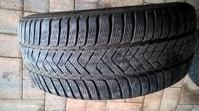 2 ks ZIMNÉ 255/40 R20 101V PIRELLI cca 5-6mm 2022 49,99€/kus