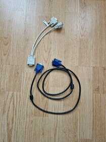 Predam VGA kabel spolu s VGA redukciou - 1
