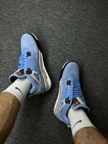 Nike Air Jordan 4 Retro "University Blue"