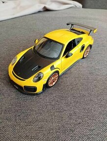 Porsche 911 GT2 RS 1:24