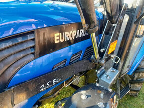 Predam traktor europard 504  ,