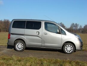 Nissan NV 200.