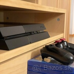 Playstation 4 + 10 hier