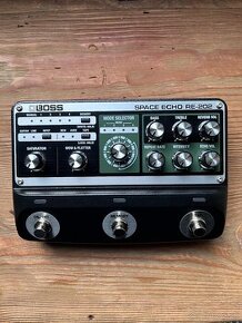 BOSS RE-202 Space echo