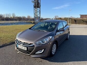 Hyundai i30 1.6crdi 94 kw