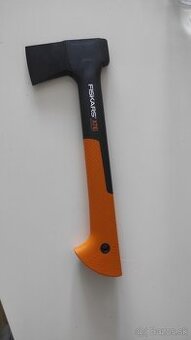 Fiskars X7