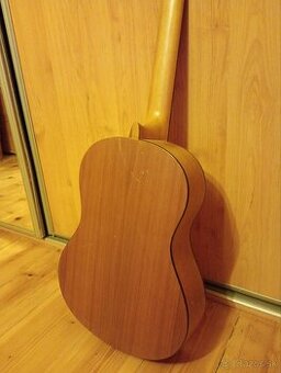 Gitara valencia vc304