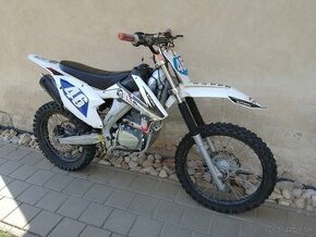 X motos 250
