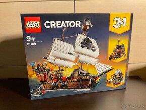 LEGO® Creator 31109 Pirátska loď - nové