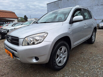 Toyota RAV4 2.2 D-4D 4x4- AJ NA SPLÁTKY OD 73,50e