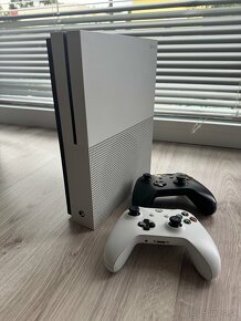 Predám Xbox one S 500GB - 1