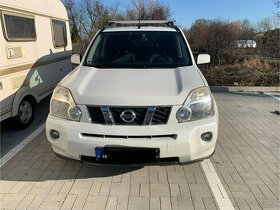 Predám Nissan X Trail so zadretým motorom.