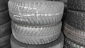 2ks zimné pne.Nokian suv3/225/60r17(40e za 2ks