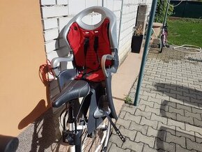 Decká sedačka na bicykel.