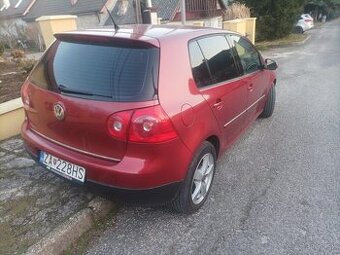 Predam volkswagen golf 1.4tfsi