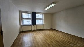 EXKLUZÍVNE Kancelársko-obchodné priestory 30 m2, top dos