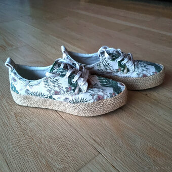 Dámske espadrilky