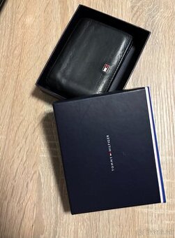 Penaženka Tommy Hilfiger [kožená]